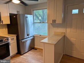 8317 Brookvale Ct in Springfield, VA - Building Photo - Building Photo