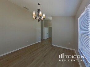 820 Mountbatten Ln in Kissimmee, FL - Building Photo - Building Photo