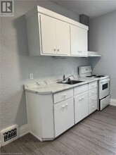 48 Walter St in Kitchener, ON - Building Photo - Building Photo