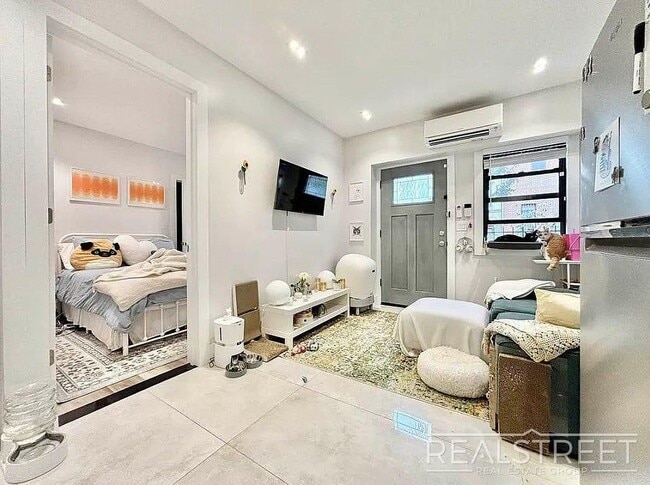 Brand New Gorgeous 1.5 bedroom with Centra in Brooklyn, NY - Building Photo - Building Photo