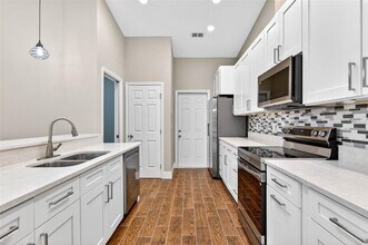 6535 Brentwood Dr. in Zephyrhills, FL - Building Photo - Building Photo
