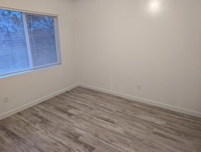 63671 Harriet Rd in Coos Bay, OR - Foto de edificio - Building Photo