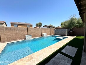 45008 Miramar Rd in Maricopa, AZ - Foto de edificio - Building Photo