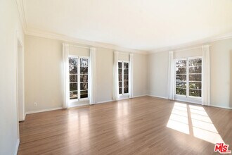 1215 S Alfred St in Los Angeles, CA - Building Photo - Building Photo