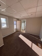 1925 52nd St. (5 Unit) in Kenosha, WI - Foto de edificio - Interior Photo