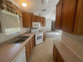 12660 SE 78th Terrace in Belleview, FL - Building Photo - Building Photo