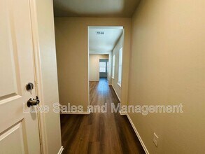 10810 NW 119th St in Yukon, OK - Building Photo - Building Photo