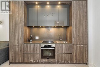 15 Mercer St in Toronto, ON - Building Photo - Building Photo