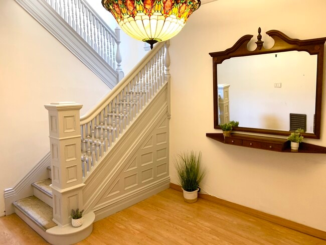 67 W 5th St, Unit G in Bayonne, NJ - Building Photo - Building Photo