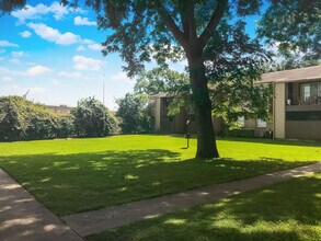 The Crossings in Houston, TX - Building Photo - Building Photo