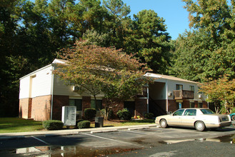 Academy Apartments in West Point, VA - Building Photo - Building Photo