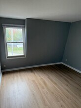 9221 W Allyn St in Milwaukee, WI - Foto de edificio - Building Photo