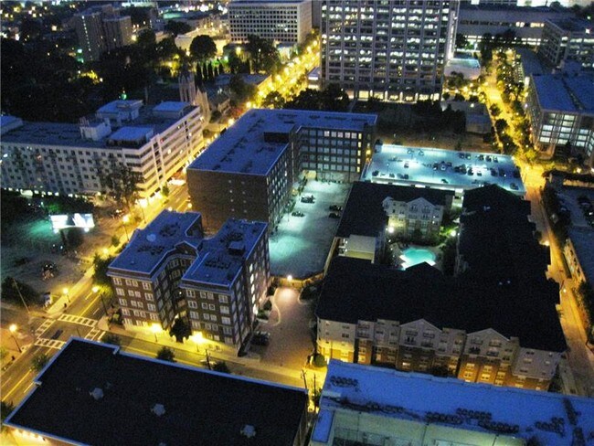 800 Peachtree St NE-Unit -#8510 in Atlanta, GA - Building Photo - Building Photo