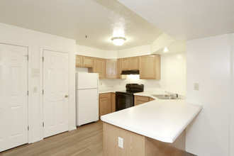 1408 Kurt in Bloomington, IL - Building Photo - Interior Photo