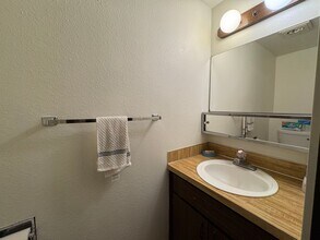 2111 Knox Ave in Bellingham, WA - Building Photo - Building Photo