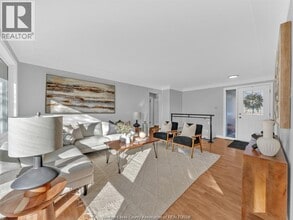 8 Gladstone Ave in Leamington, ON - Building Photo - Building Photo