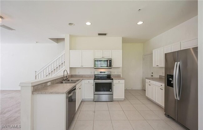 property at 1088 Oxford Ln