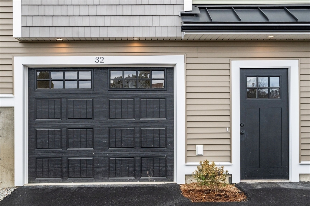 32 Union St in Lowell, MA - Building Photo