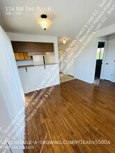 114 NW 3rd Pl in Renton, WA - Foto de edificio - Building Photo