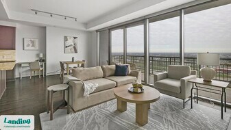 777 Preston St in Houston, TX - Building Photo