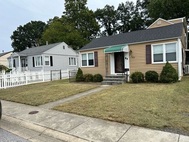 547 Munroe Cir in Glen Burnie, MD - Building Photo - Building Photo