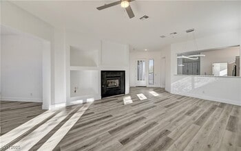 23 Brandermill Dr in Henderson, NV - Building Photo - Building Photo
