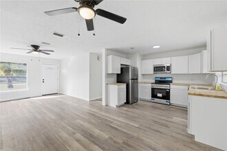 3717 SW Idlewild St in Dunnellon, FL - Building Photo - Building Photo