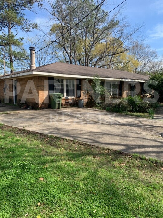 3333 Carter Hill Rd in Montgomery, AL - Building Photo