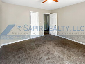 2460 Baxter Rd SW in Atlanta, GA - Building Photo - Building Photo