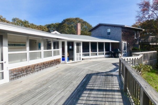 44 Flanders Ln in Chilmark, MA - Building Photo