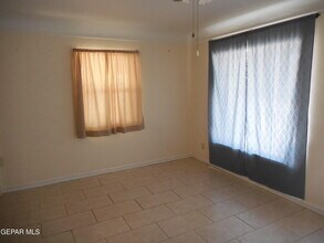 8308 Vance Pl in El Paso, TX - Foto de edificio - Building Photo