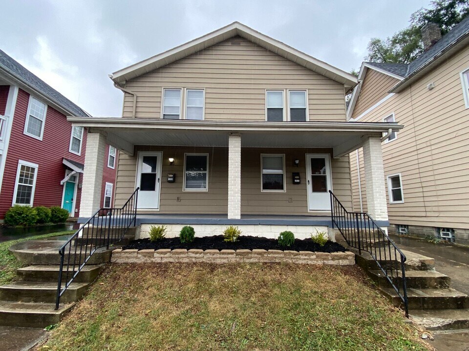 1516-1518-1518 Glenn Ave in Columbus, OH - Foto de edificio
