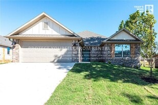 44 Watson Ln in Farmington, AR - Building Photo