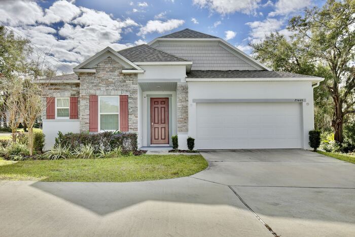 25449 Pine Valley Dr in Mount Plymouth, FL - Building Photo