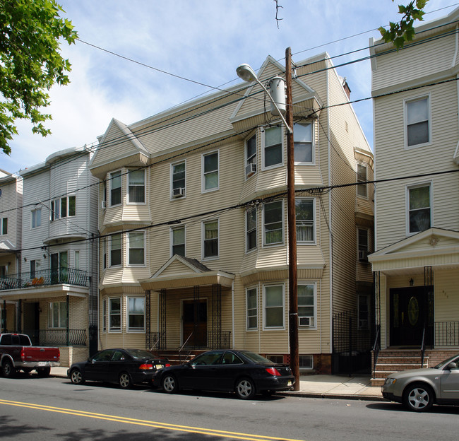 323-325 Walnut St in Newark, NJ - Building Photo - Building Photo