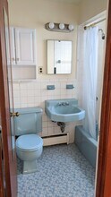 26 Grove St, Unit 3 in Arlington, MA - Building Photo - Building Photo