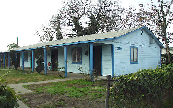 312 W Worth St in Stockton, CA - Building Photo