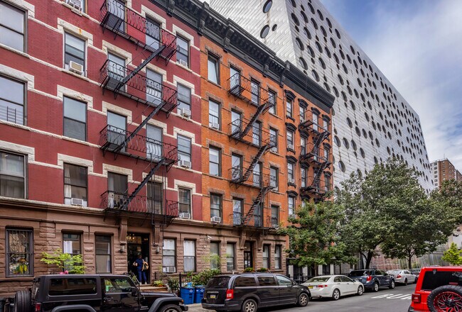 344 W 17th St in New York, NY - Foto de edificio - Building Photo