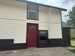 135 N Maplewood St in Houston, TX - Foto de edificio - Building Photo