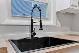 105 Roosevelt St in Providence, RI - Building Photo - Building Photo