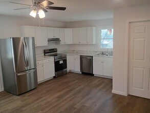 101 Edmonds Dr in Oliver Springs, TN - Building Photo - Building Photo