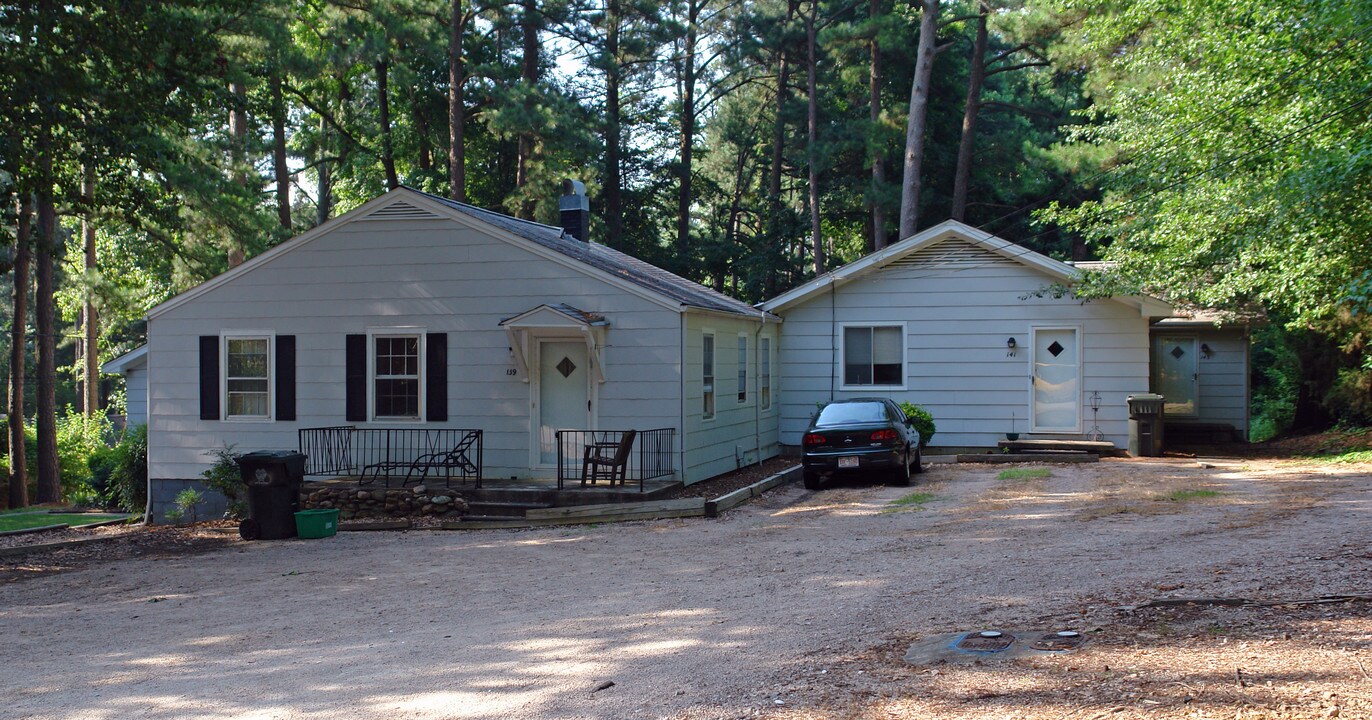 135-143 Pineland Cir in Raleigh, NC - Building Photo