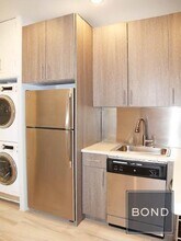 349 E 52nd St in New York, NY - Building Photo - Building Photo