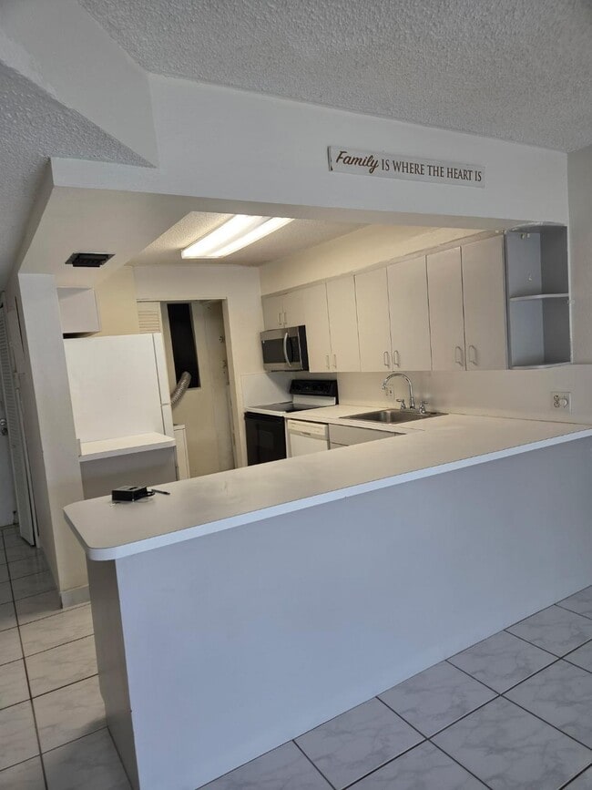 property at 8040 N Colony Cir