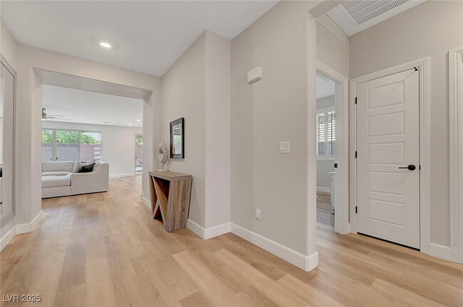 5477 Vespertine Moon Ave in Las Vegas, NV - Building Photo - Building Photo