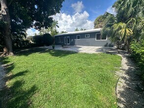 1750 NE 40th St in Oakland Park, FL - Building Photo - Building Photo