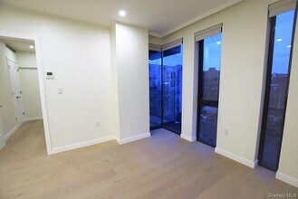 41-26-41-44 44th St in Queens, NY - Building Photo - Building Photo