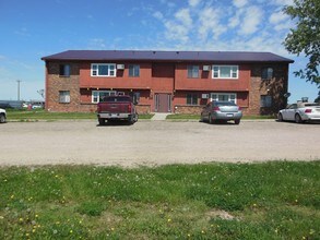 Kadoka Manor in Kadoka, SD - Foto de edificio - Building Photo