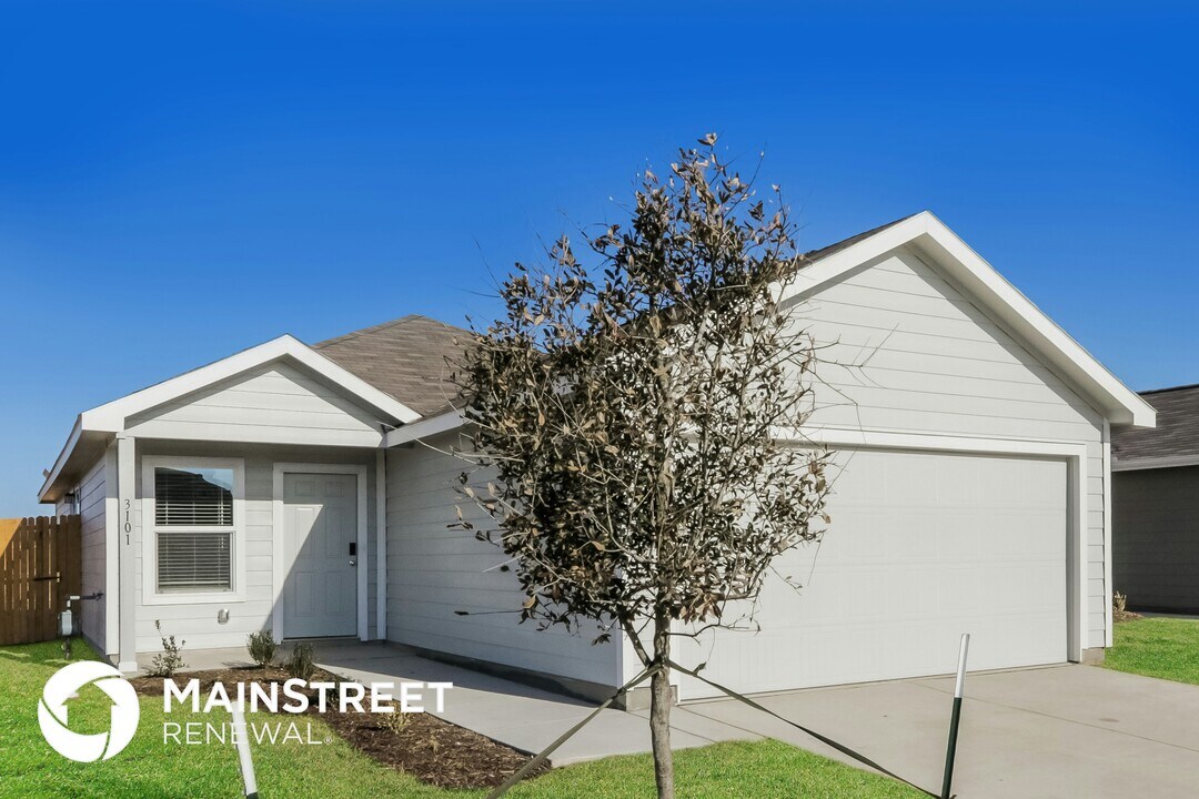 3101 Helix Bay Dr in Crandall, TX - Foto de edificio