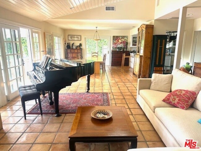 1939 Westridge Terrace in Los Angeles, CA - Building Photo - Building Photo